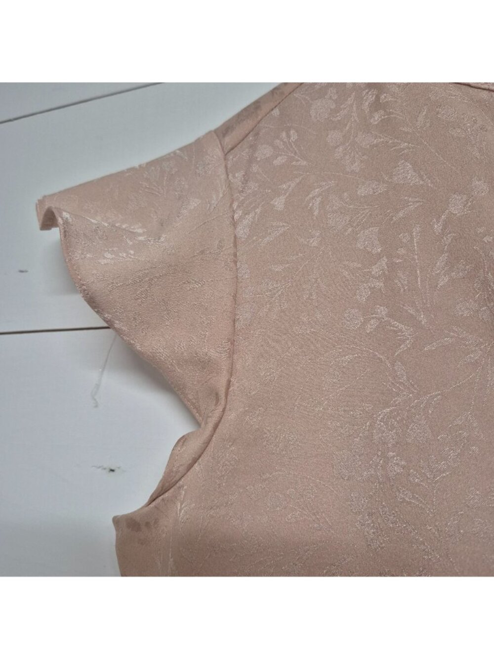 Calvin Klein Women's Blush Pink Floral Jacquard Flutter Sleeve Blouse Size Sp - Picture 3 of 7
